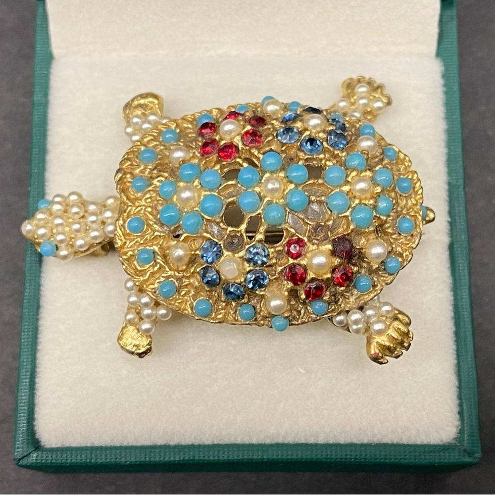 Ciner Brand Vintage Rhinestone Figural Turtle Brooch